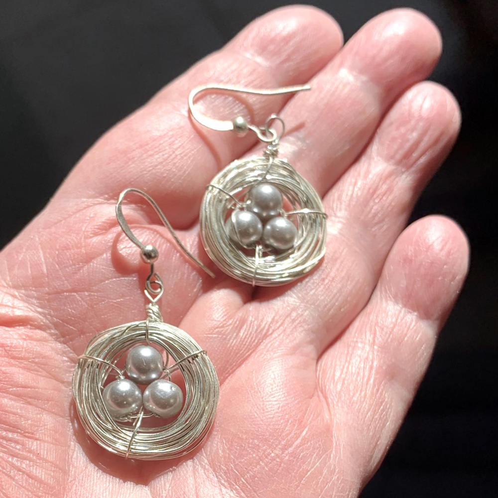Exquisite birds nest earrings / silver wire/eggs